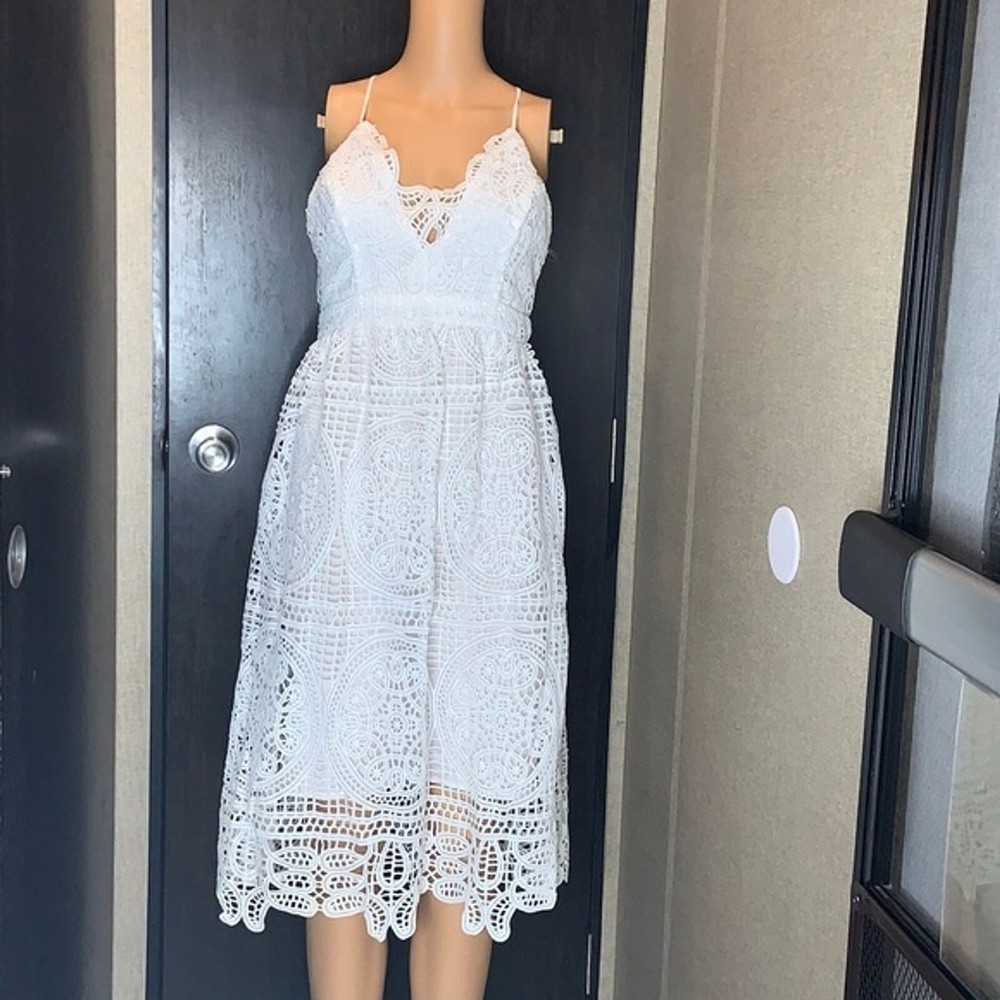 Do+Be Crochet lace cross back summer formal dinner dress size small white NWT